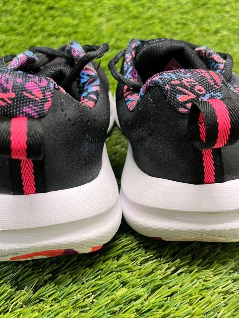 Under Armour Assert 10 Girls Size 6.5Y Black Pink Running Walking Shoes Sneakers